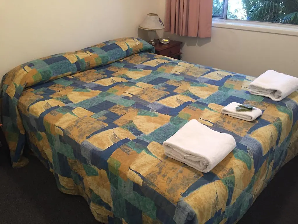 Sandy Court Holiday Units Motel Noosaville 3*,  Australia